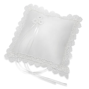 WHT SATIN SQ RING CUSHION SCALLOPED LACE