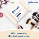 JOHNSON'S MAKE UP BE GONE 5-IN-ONE  EXTRA SENSITIVE CLEANSING WIPES, ALL SKIN TYPE - 25 WIPES